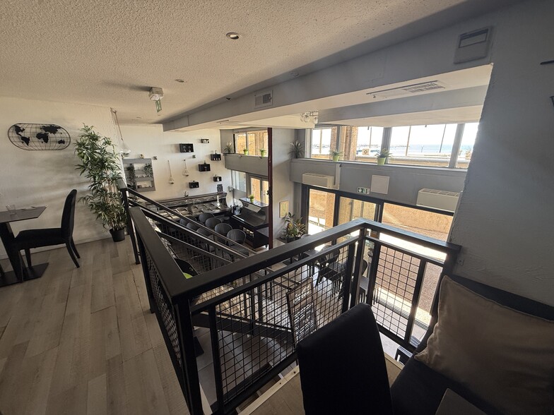 Retail in Marseille for lease - Building Photo - Image 3 of 9