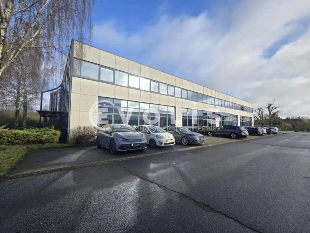 Flex in Saclay for lease Building Photo- Image 1 of 14