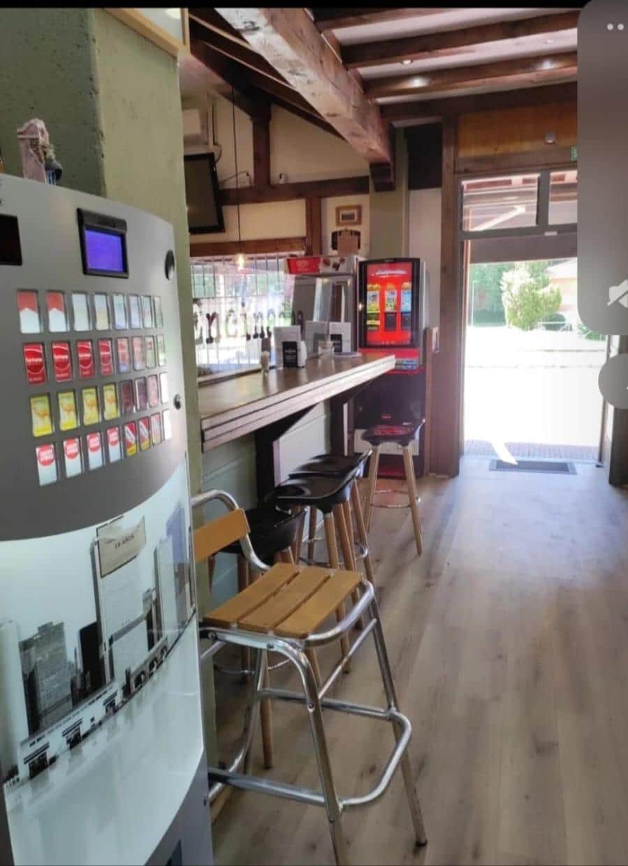 Retail in Alcalá de Henares, Madrid for lease Interior Photo- Image 1 of 7