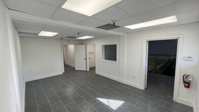 9501-9635 NW 80th Ave, Hialeah, FL for lease Interior Photo- Image 1 of 9