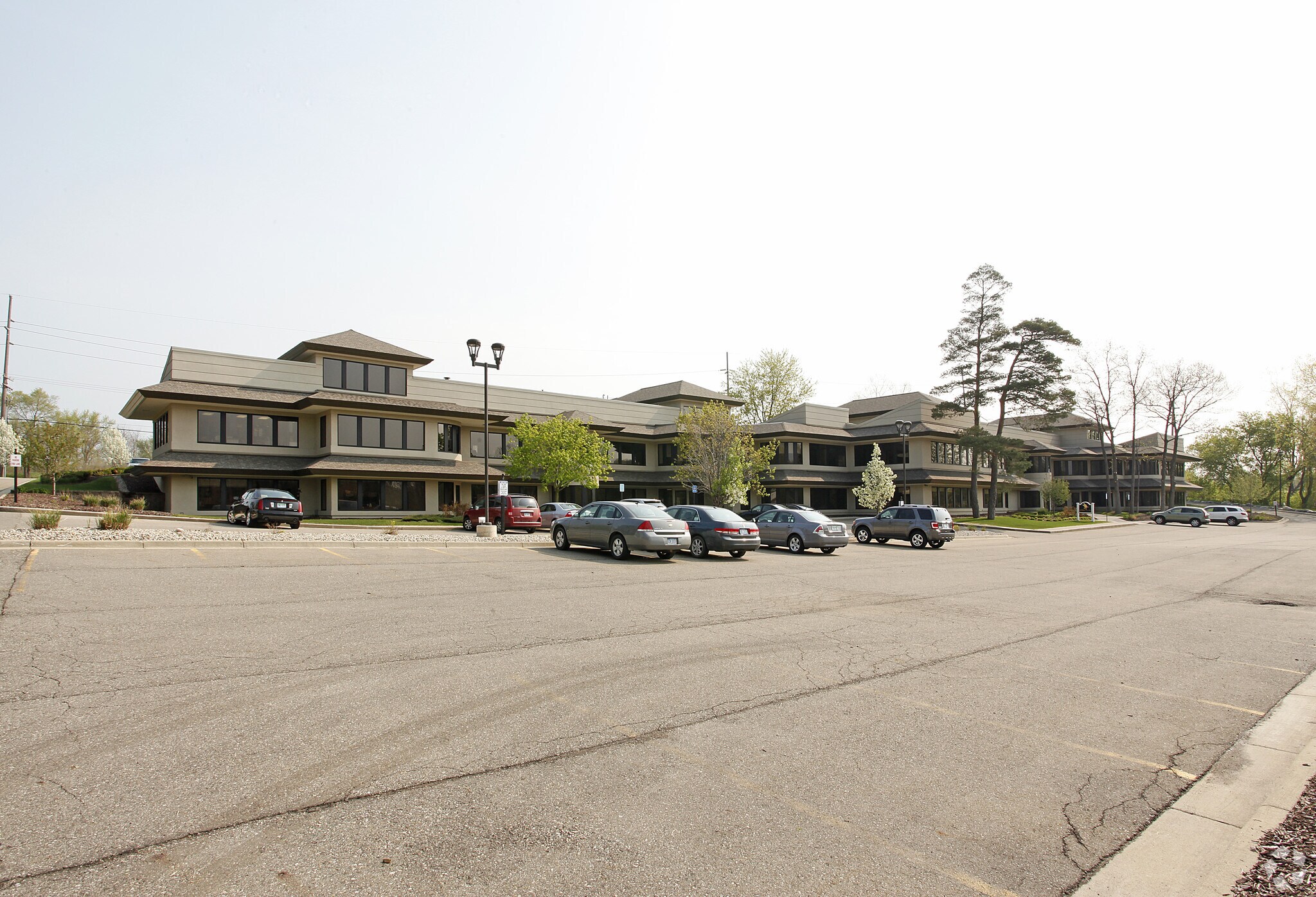 7600 Grand River Ave, Brighton, MI for lease Primary Photo- Image 1 of 5
