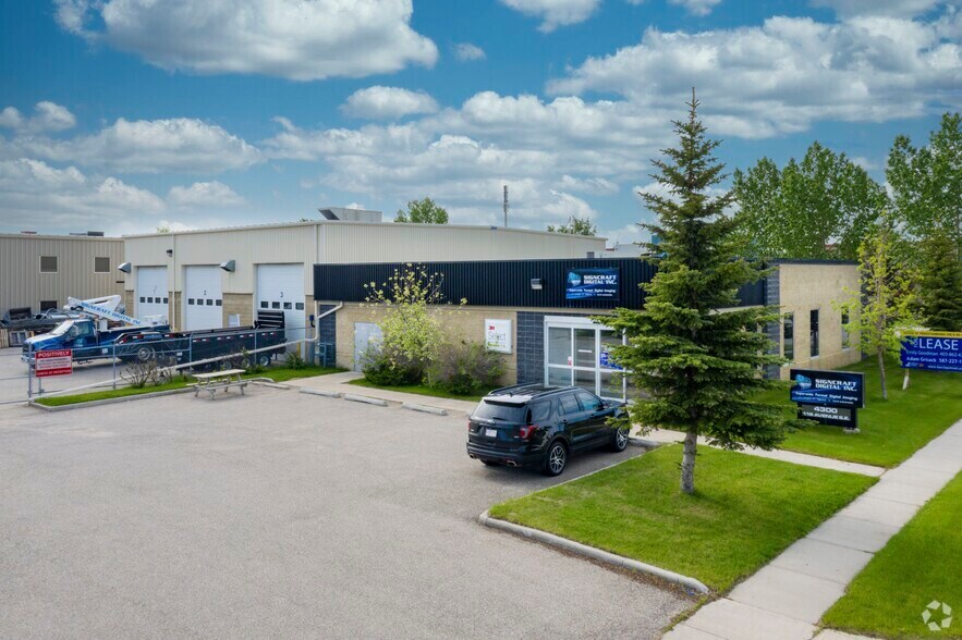 4300 116th Ave SE, Calgary, AB à louer - Photo du bâtiment - Image 1 de 4