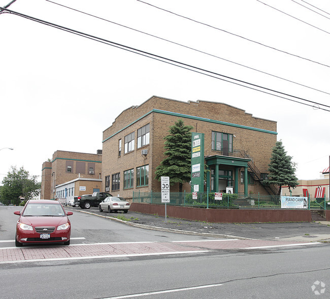 1237 Central Ave, Albany, NY à vendre - Photo principale - Image 1 de 1