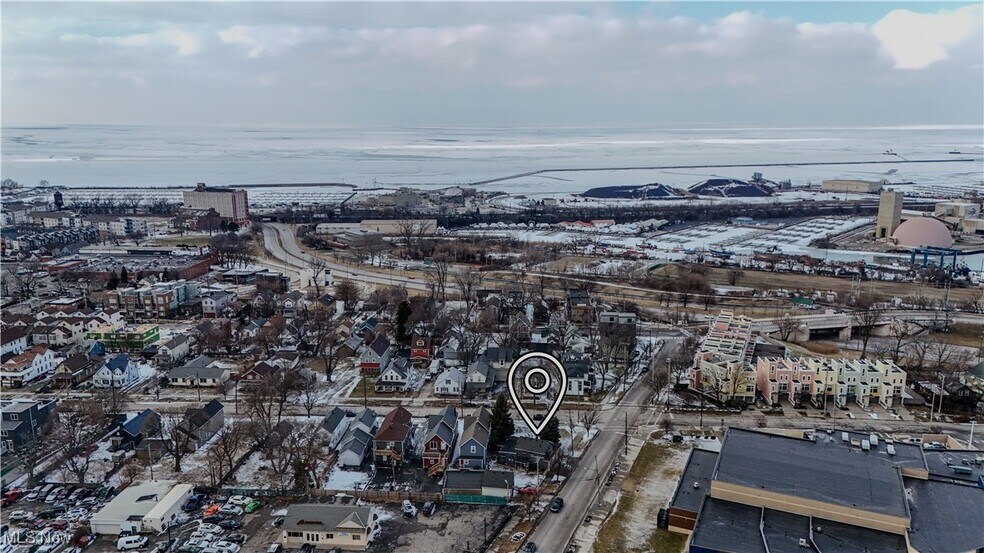 1370 W 49th St, Cleveland, OH à vendre - Photo du bâtiment - Image 3 de 15