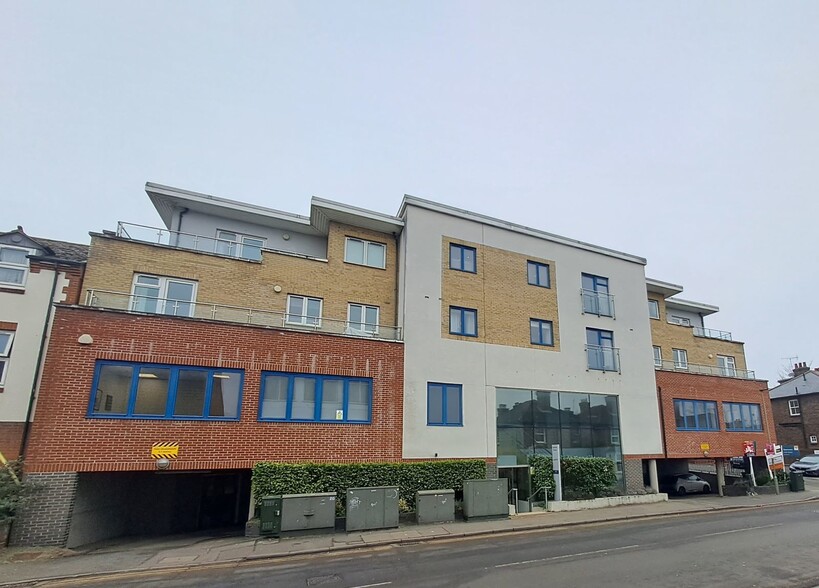 Walnut Tree Clos, Guildford for lease - Building Photo - Image 1 of 3