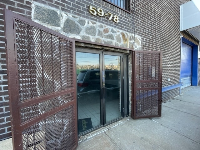 5978 54th Ave, Maspeth, NY for lease - Building Photo - Image 2 of 16