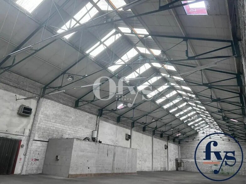 Local d'activités dans Lyon à vendre - Photo du bâtiment - Image 3 de 9