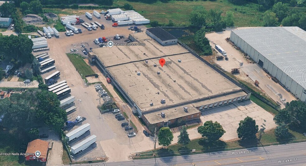 970 S Lake St, Aurora, IL à louer - Photo du bâtiment - Image 2 de 10