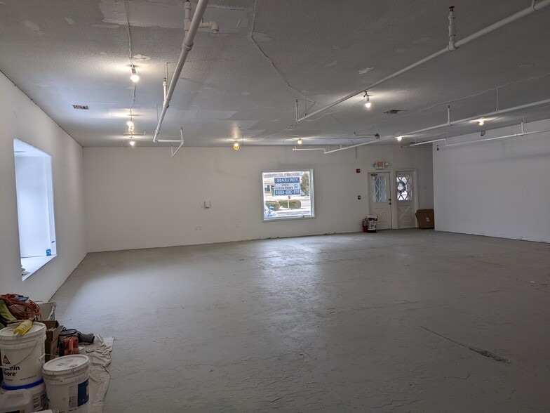 436 Great Rd, Acton, MA à louer - Photo intérieure - Image 2 de 5