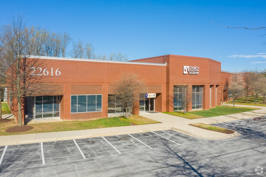 22616 Gateway Center Dr, Clarksburg, MD for lease - Primary Photo - Image 1 of 4