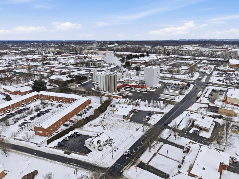 58 Morgan Rd, West Springfield, MA à louer - Autre - Image 2 de 5