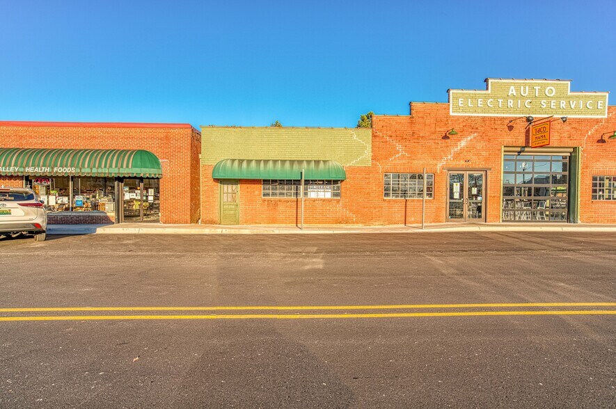 119 Cherry, Florence, AL à louer - Photo du bâtiment - Image 3 de 4