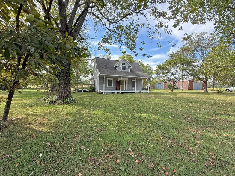 6423 IL-184, Royalton, IL à vendre - Photo du bâtiment - Image 3 de 60