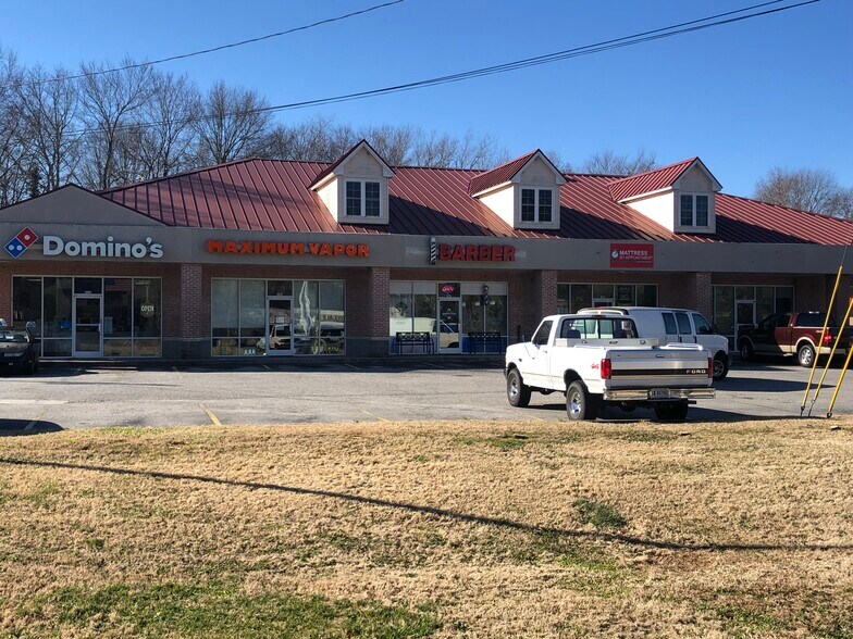 11242 Cumming Hwy, Canton, GA for lease - Building Photo - Image 2 of 3