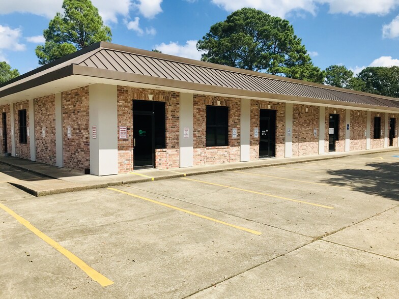 608 W McNeese St, Lake Charles, LA for sale - Primary Photo - Image 1 of 1