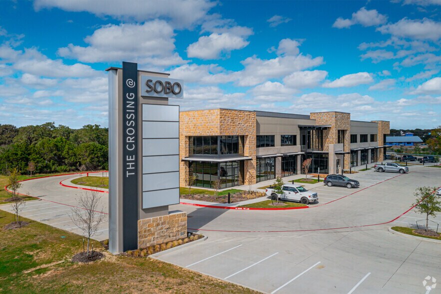 116 Herff Rd, Boerne, TX à louer - Photo du bâtiment - Image 2 de 9
