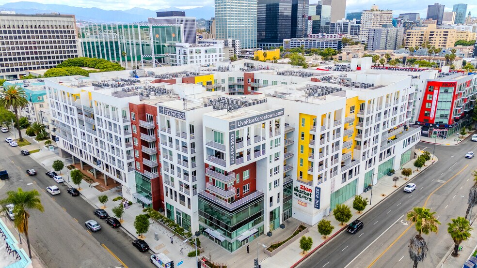 750 S Oxford Ave, Los Angeles, CA à louer - Photo principale - Image 1 de 44