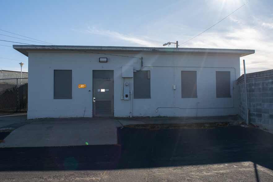 5010 Arnold Ave, Mcclellan, CA for lease - Building Photo - Image 2 of 5