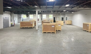 66-70 Randall Ave, Rockville Centre, NY for lease Interior Photo- Image 2 of 8