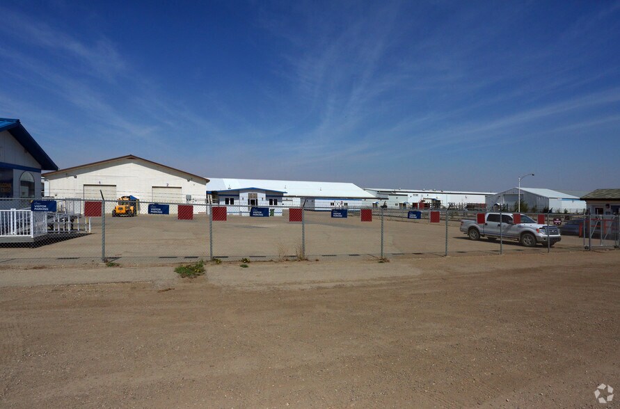 21216-21104 113th Ave NW, Edmonton, AB for sale - Primary Photo - Image 1 of 1