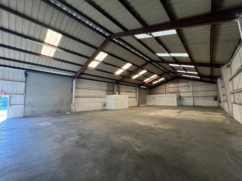 8420 Epicenter Blvd, Lakeland, FL à louer - Photo du bâtiment - Image 3 de 16
