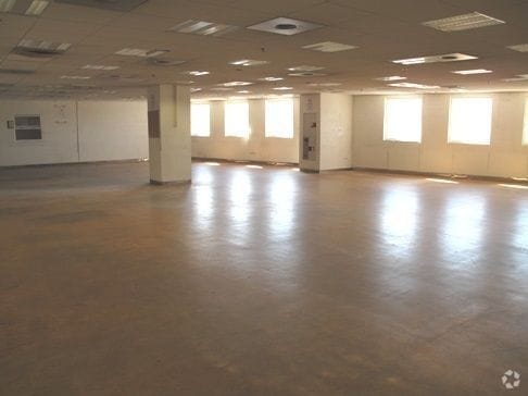 Calle Reyes Católicos, 18, Alcobendas, Madrid for lease - Building Photo - Image 3 of 15