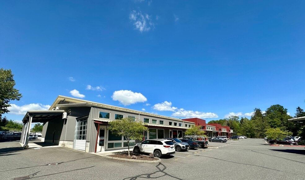 909 Squalicum Way, Bellingham, WA for lease - Building Photo - Image 3 of 14