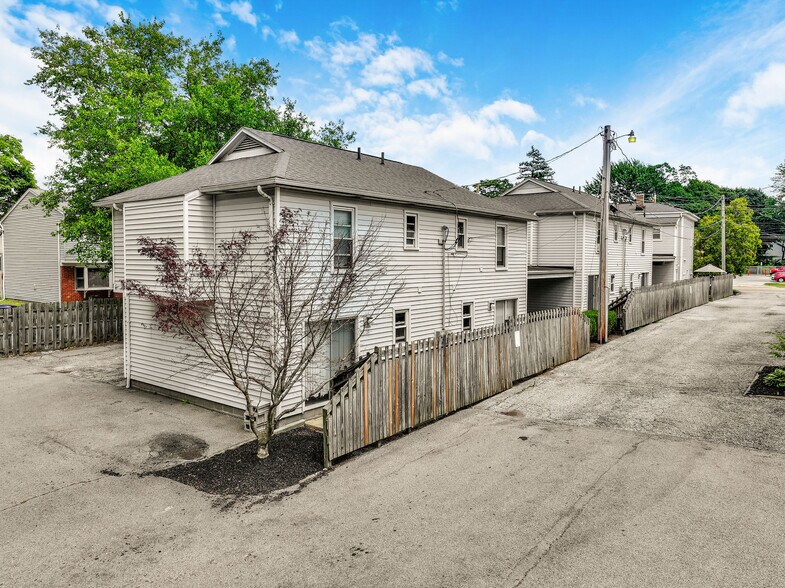 166 Mentor Ave, Painesville, OH à vendre - Photo du bâtiment - Image 2 de 9