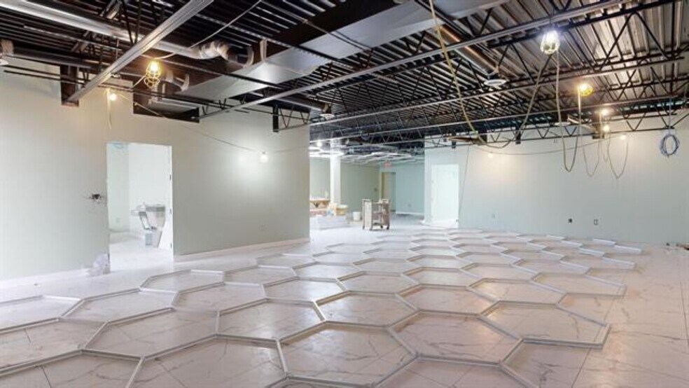 1201 S Euclid Ave, Bay City, MI à vendre - Photo du bâtiment - Image 2 de 12