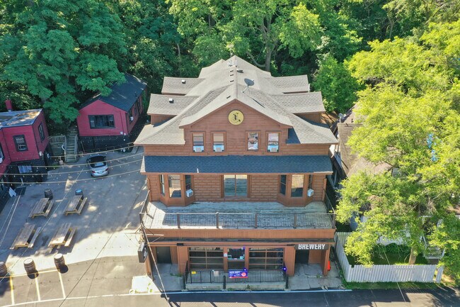 Plus de détails pour Randolph Hotel Lakefront Portfolio – à vendre, Fox Lake, IL