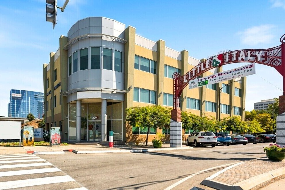 200 N Almaden Blvd, San Jose, CA for lease Building Photo- Image 1 of 12