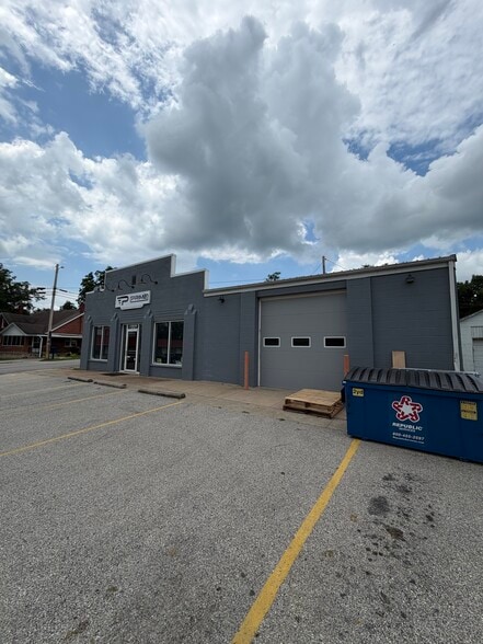 11806 Main St, Centertown, MO for sale - Building Photo - Image 2 of 9