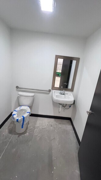 5431 Old Granbury Rd, Granbury, TX à louer - Photo du bâtiment - Image 2 de 7