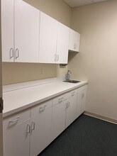 1006-1008 Main St, Branford, CT à louer Photo intérieure- Image 2 de 7