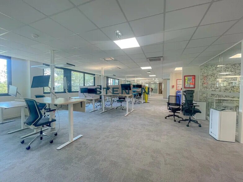 Office in Aix-en-Provence for lease - Interior Photo - Image 2 of 6