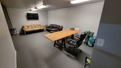 801 Canter Ct, Stillwater, OK for lease Interior Photo- Image 1 of 1