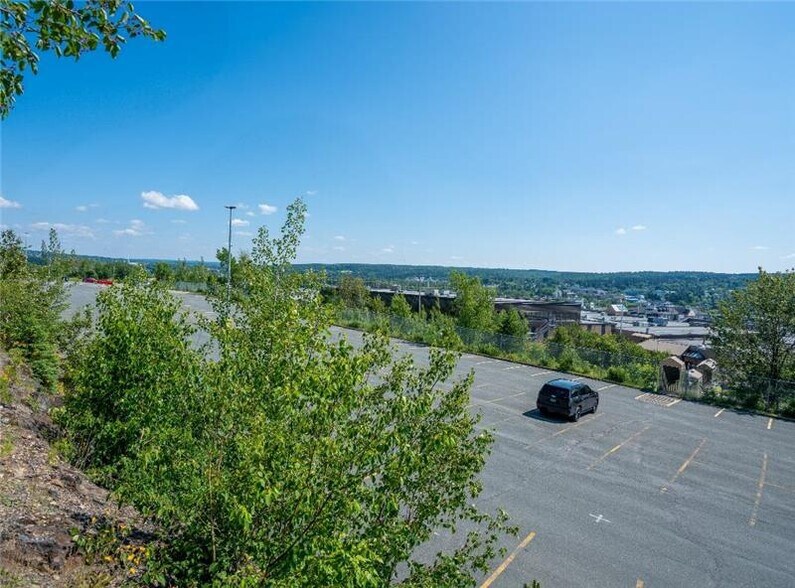 87 E Saint-Georges, Qc Rue, Saint-georges, QC à vendre - Photo du bâtiment - Image 3 de 6