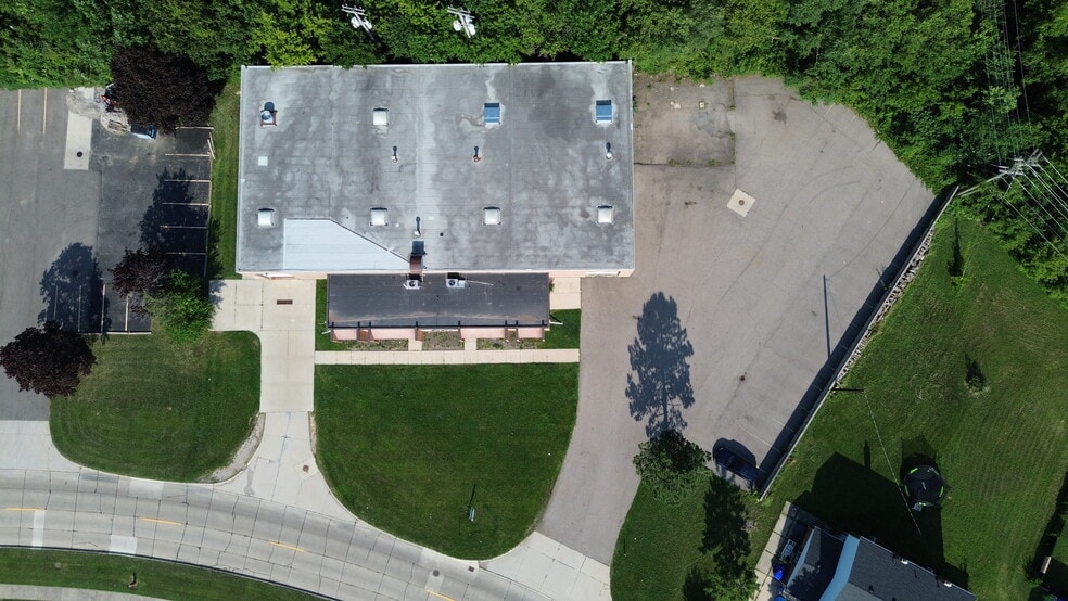 34180 Klein Rd, Fraser, MI for sale - Building Photo - Image 2 of 5