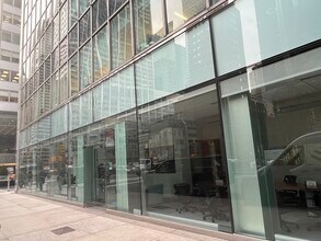 430 Park Ave, New York, NY à louer Photo du bâtiment- Image 1 de 3