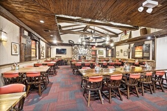 8150 S Cicero Ave, Burbank, IL for sale Interior Photo- Image 1 of 9