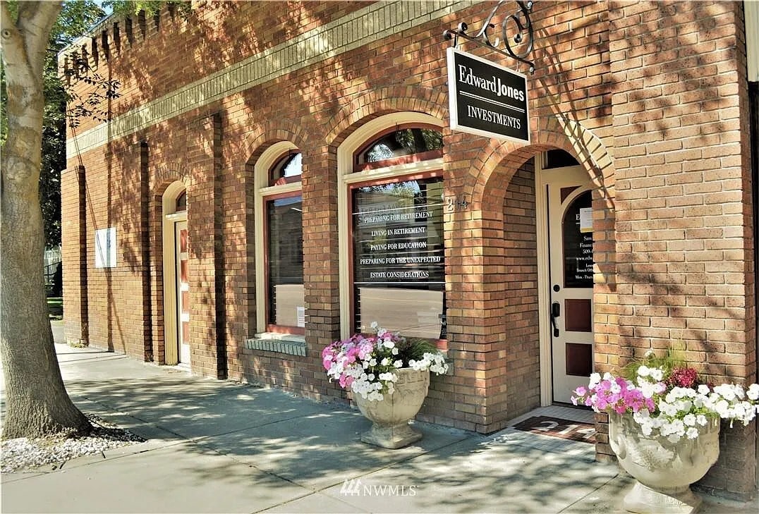 214 Pine St, Okanogan, WA for sale Primary Photo- Image 1 of 12