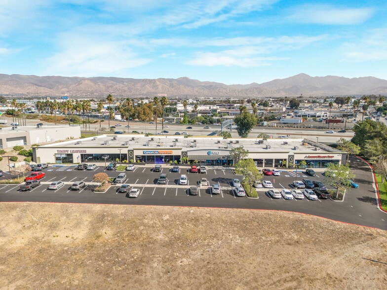 1375 Camino Real, San Bernardino, CA à vendre - Photo du bâtiment - Image 3 de 27