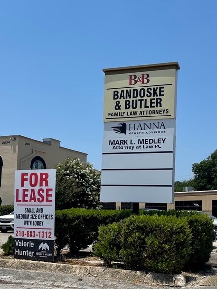 2634 Kerrybrook Ct, San Antonio, TX à louer - Photo du bâtiment - Image 3 de 16