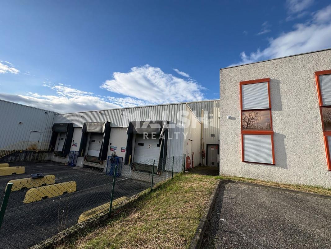 Chemin Du Bois Des Côtes, Brignais for sale Building Photo- Image 1 of 4