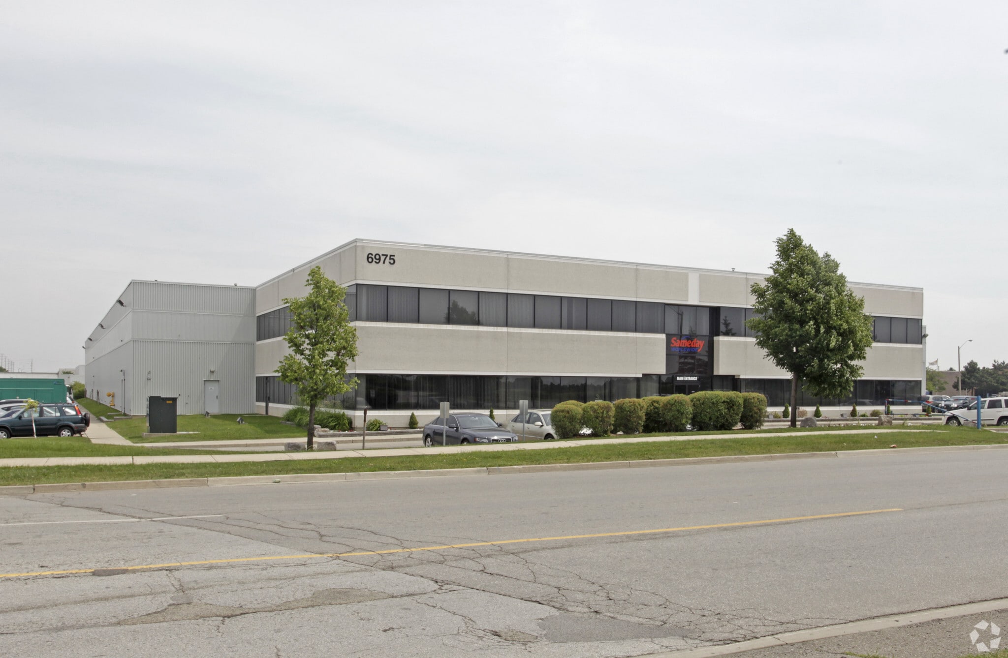 6975 Menkes Dr, Mississauga, ON for sale Primary Photo- Image 1 of 3