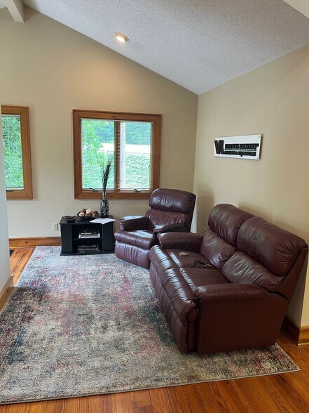 1024 E North St, Greenville, SC à louer - Hall d’entrée - Image 3 de 9