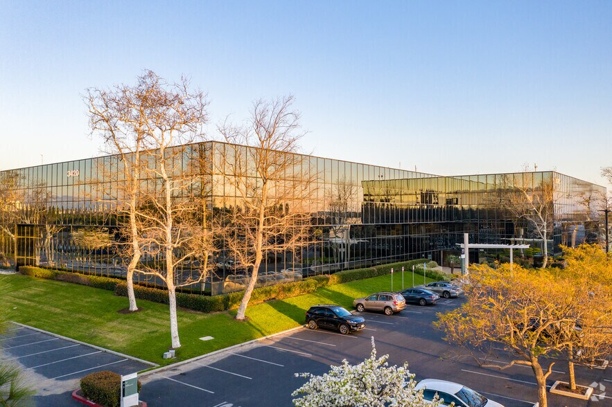 3420 Ocean Park Blvd, Santa Monica, CA for lease - Building Photo - Image 1 of 11