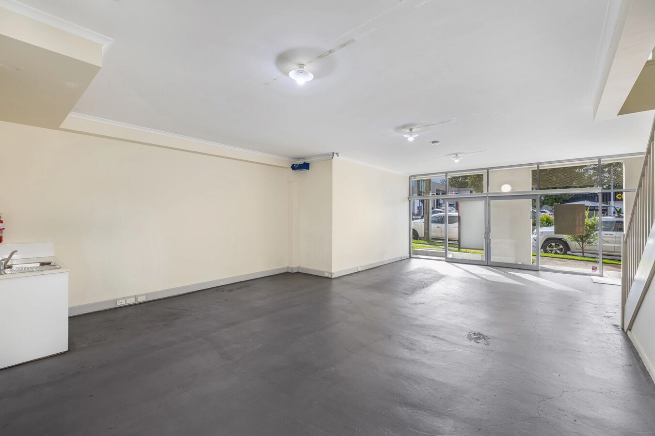 20 West St, Brookvale, NSW 2100 - Unit 5 - - Interior Photo - Image 1 of 6