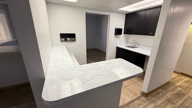 1830 Mesquite Ave, Lake Havasu City, AZ for lease Interior Photo- Image 1 of 7