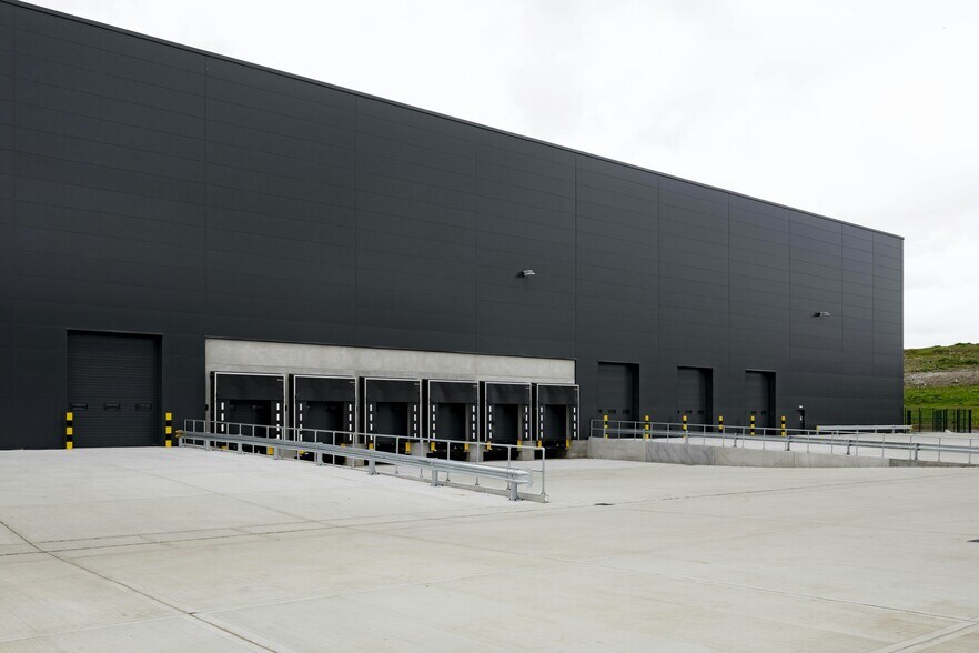 Momentum, Rainham à louer - Photo du bâtiment - Image 2 de 10